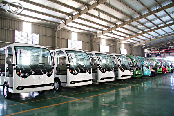 Tham quan nhà máy sản xuất, lắp ráp xe điện bốn bánh đầu tiên tại Việt Nam