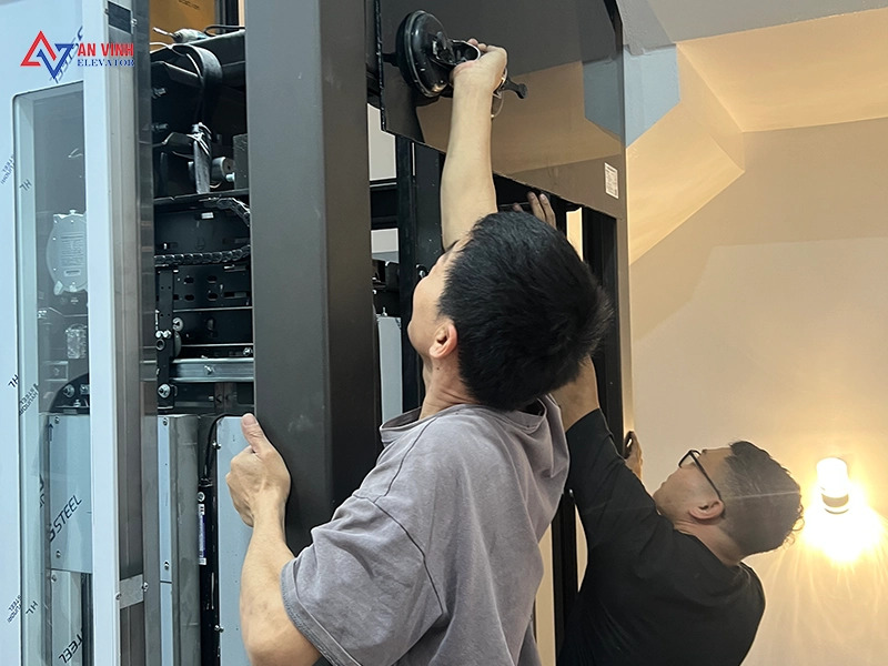 Lắp thang máy tại Vinhomes Cổ Loa: Lựa chọn cấu hình và quy trình triển khai