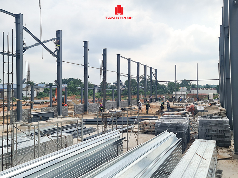 Kết cấu thép trong công trình công nghiệp hiện đại: Nền tảng cho hiệu quả vận hành và phát triển bền vững