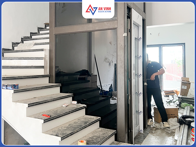Thang máy cho nhà phố Hà Nội: Vì sao ngày càng nhiều gia đình lựa chọn lắp đặt?