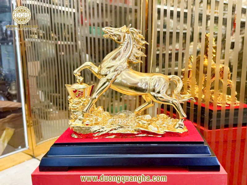 Địa chỉ mua tượng ngựa bằng đồng uy tín – Đúc đồng Dương Quang Hà